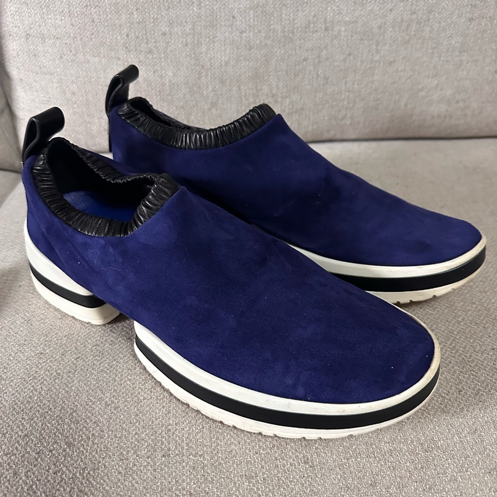 Stuart Weitzman Maritime Blue Suede Sneakers EUC SW-612 Size 10